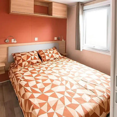 Mobil-Home Tout Confort Camping 4 Etoiles *